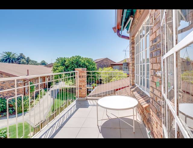 1 BEDROOM RETIREMENT UNIT FOR SALE IN BRYANSTON